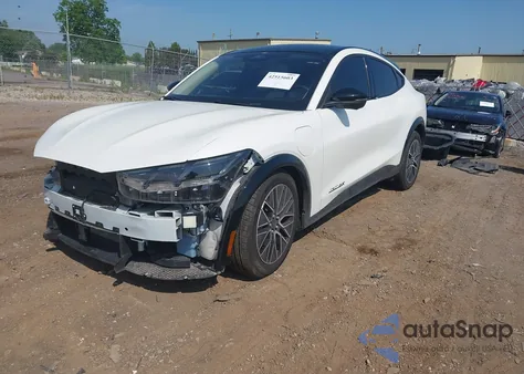 2024 Ford Mustang Mach-E Premium z USA, uszkodzony, nr VIN 3FMTK3SU0RMA15449